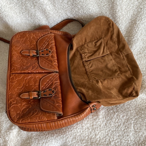 Patricia Nash vintage Piacenza crossbody with matching Cassini wristlet. - Picture 4 of 6